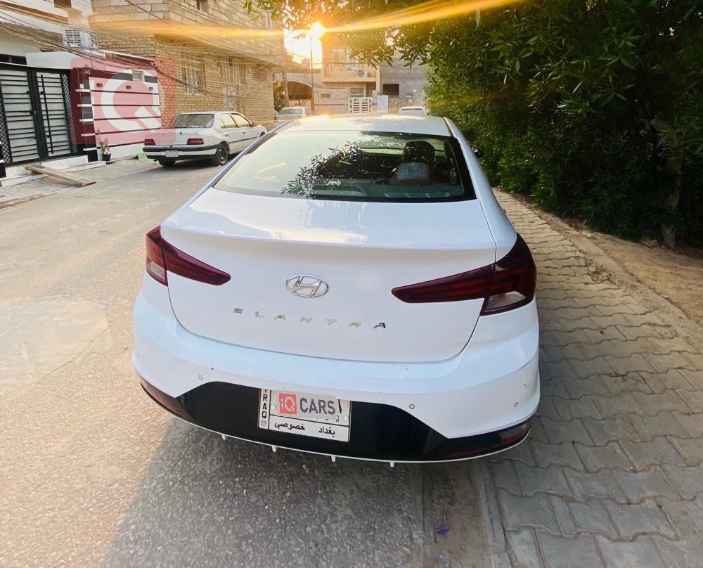 هیوندای ئەلەنترا